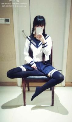 欧美大牌衣服走秀_在线影院观看