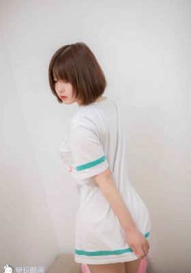 丝袜诱惑国产在线_超清高清完整版