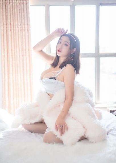 欧美中文字幕美腿丝袜_DVD免费全集观看