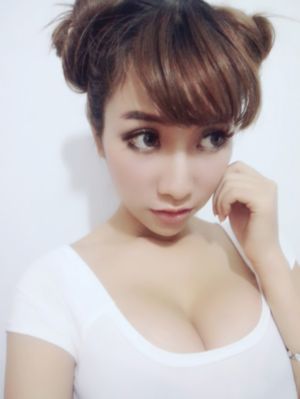 丝袜长腿日韩国产高清_蓝光超清免费观看