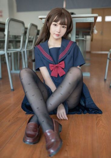 欧美人体免费视频_720超清在线观看