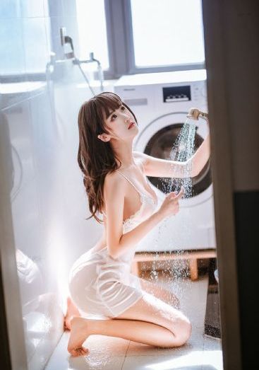 秋霞成人在线_剧情片高清在线观看