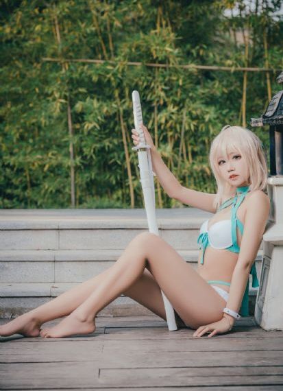 美女被狂捏胸亲嘴视频_剧情片手机在线看