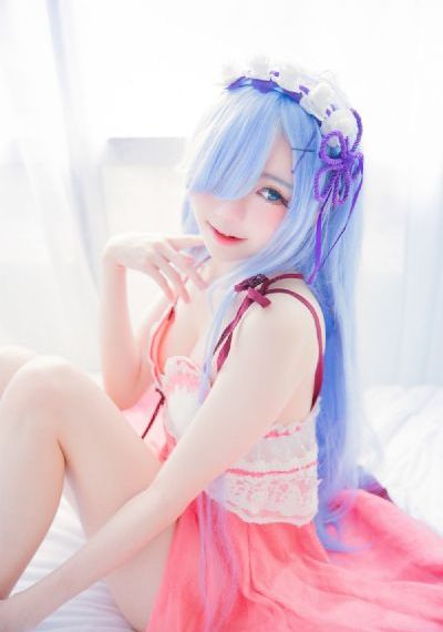亚洲欧美制服经典国产_720在线观看