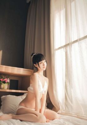 欧美风格珠宝设计_BD国语全集在线观看